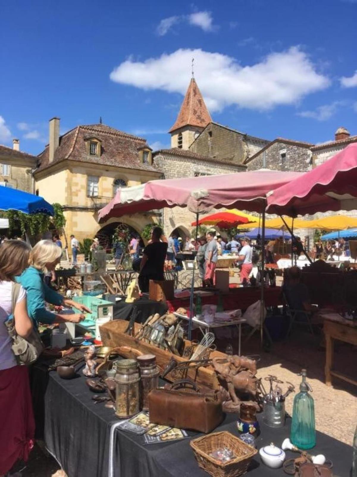 Monpazier Situation Ideale Lumineux Terrasse Exterior foto